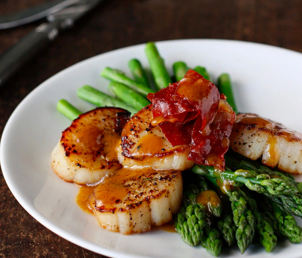 Asparagus with Scallops, Browned Butter and Prosciutto