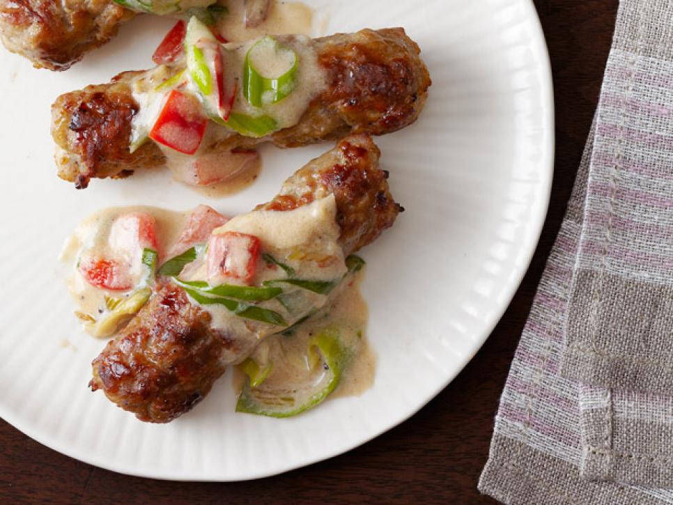 Breakfast Sausage with Red-Pepper Gravy