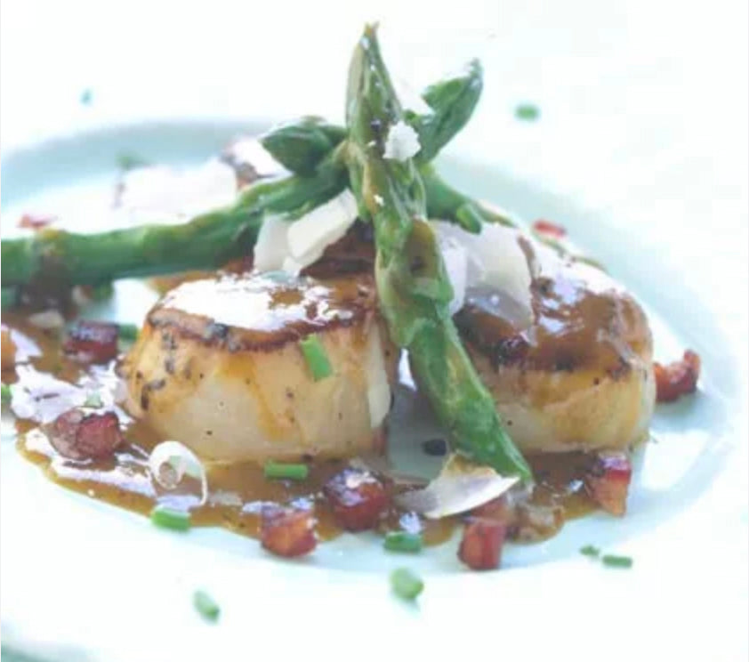 Pan-seared Scallops with Asparagus and Pancetta