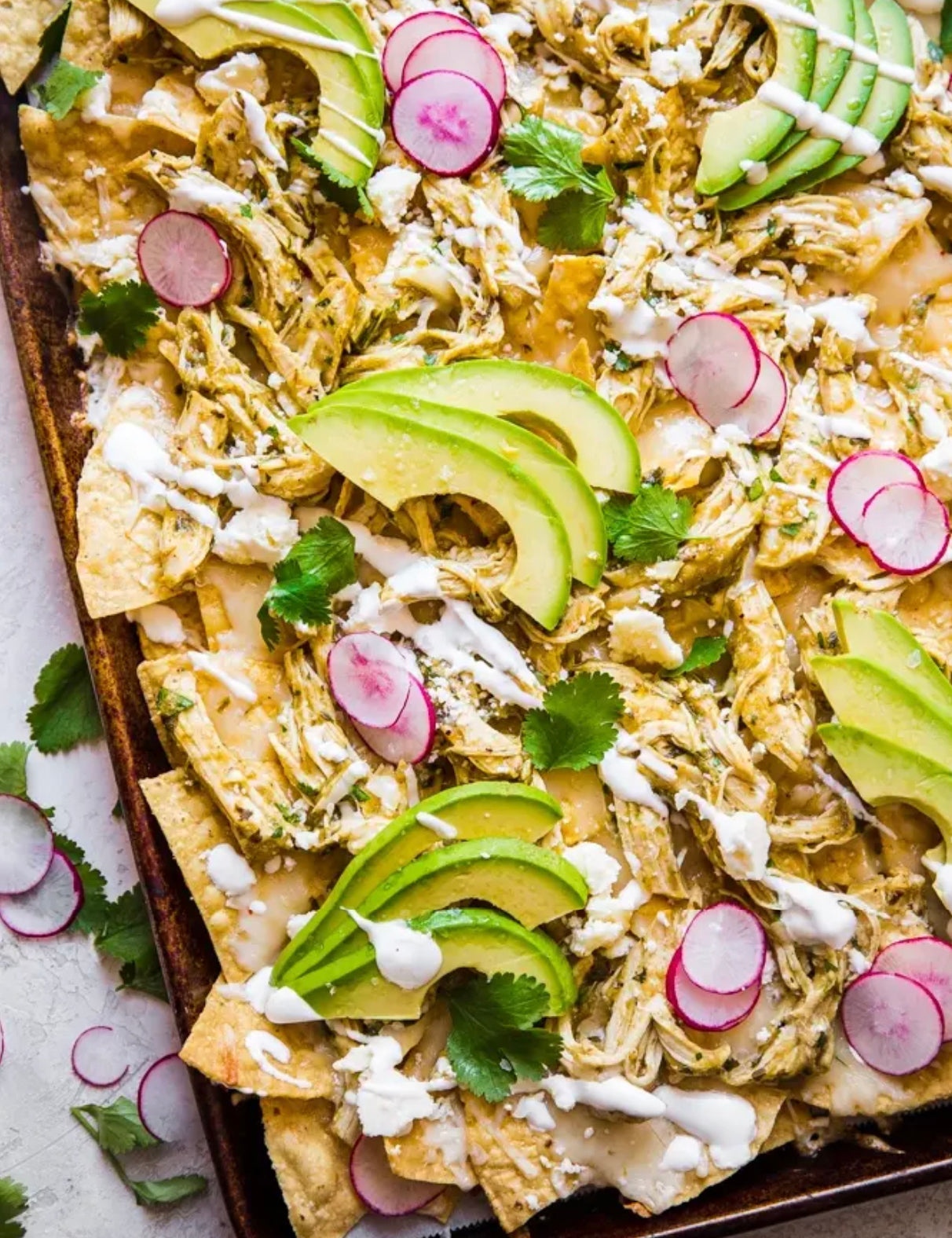 Roasted Salsa Verde Chicken Nachos