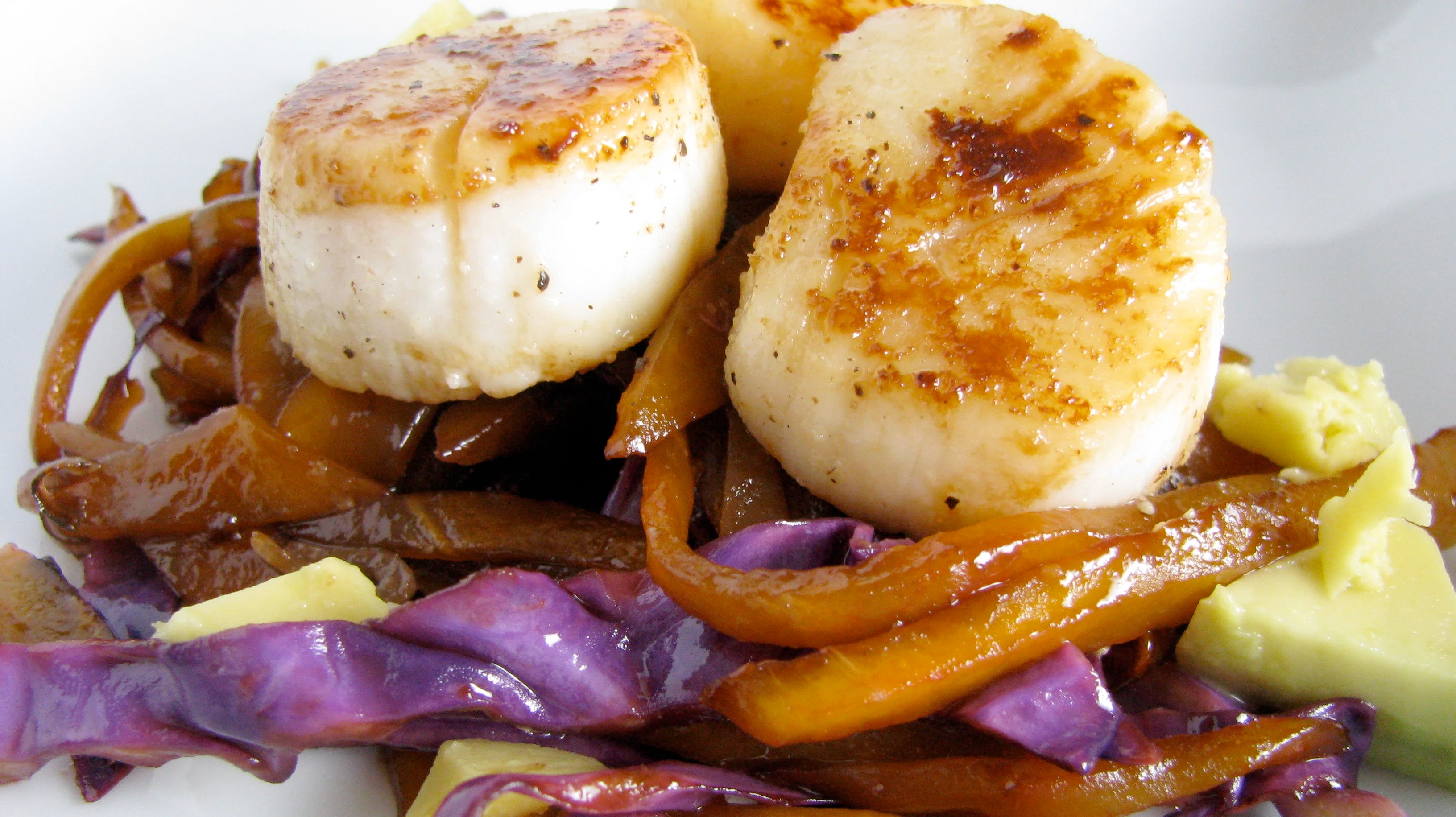 Seared Scallops with Carmelized Mango Slaw