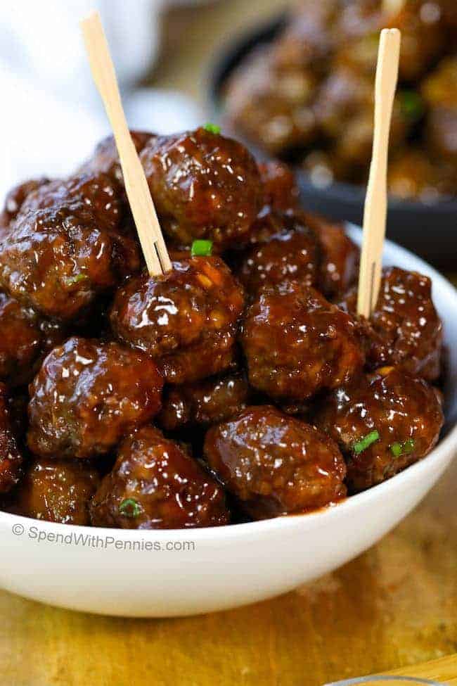 Sweet and Sour Meatballs (Cocktail Meatballs)